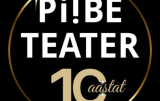 Piibe Teatri 10. aastapäeva logo – must taust, valge ja kuldne tekst „Pi!BE TEATER 10 aastat“, kuldse ringi ja särava tähekujundiga.